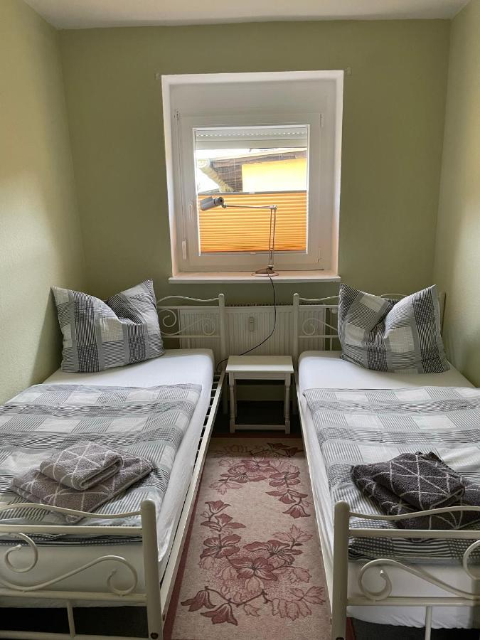 Quartier Fuer Zwei Apartment Thale Bagian luar foto